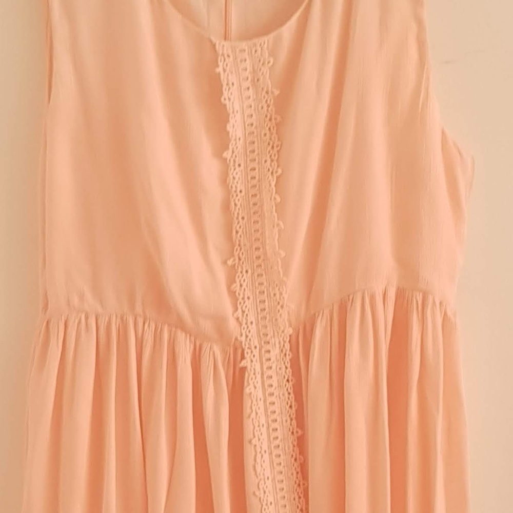 dress - Picture 2 of 8